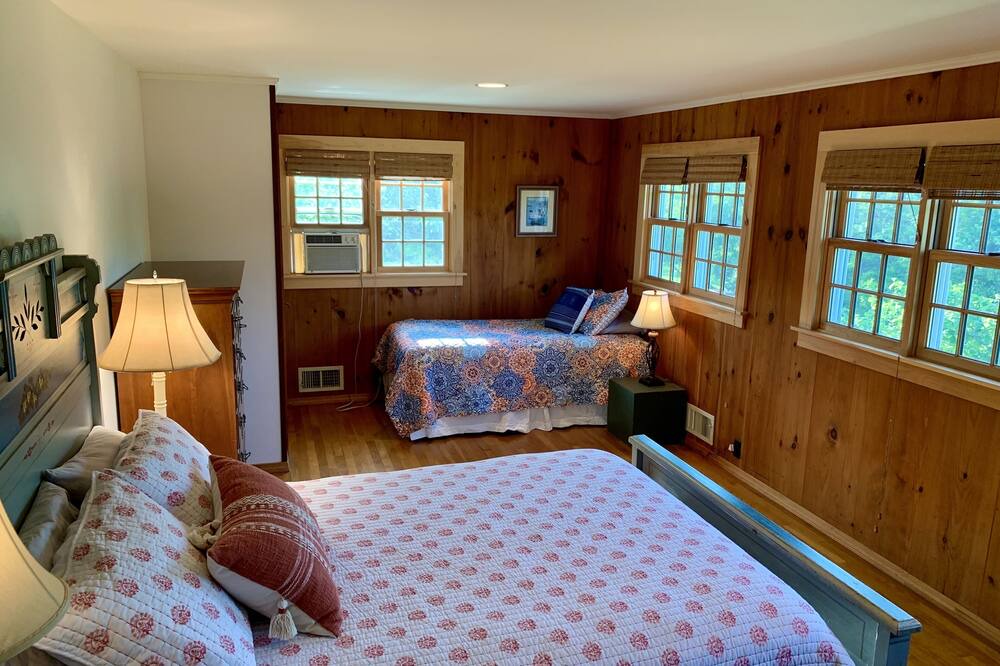 Photo of Bedroom in Aquinnah