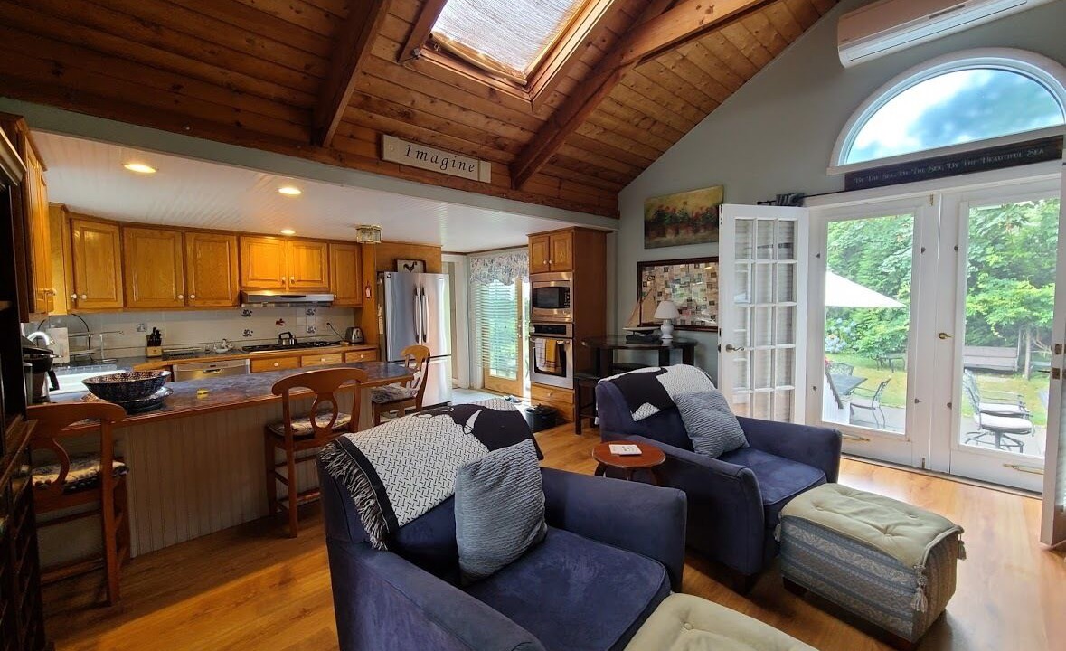 Photo of Livingroom in Oak Bluffs