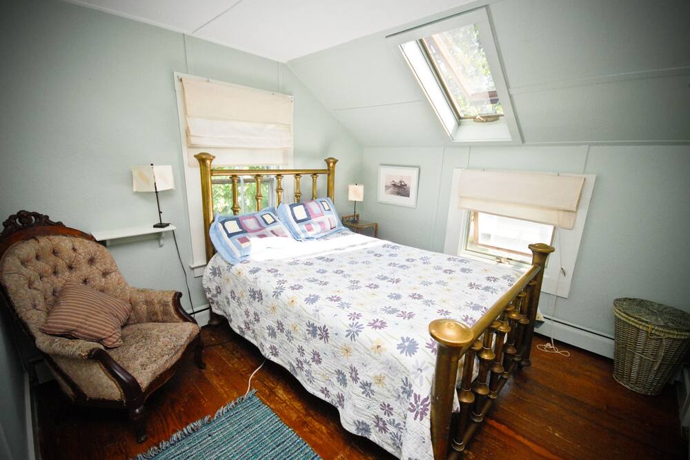 Photo of Bedroom in Pine Point