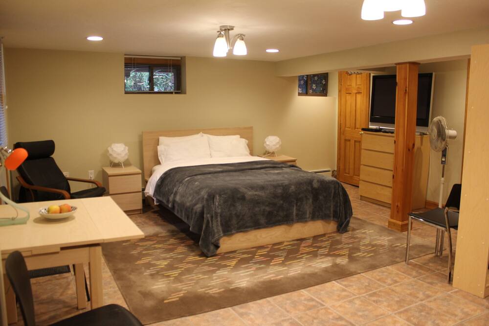 Photo of Bedroom in Griggs Park