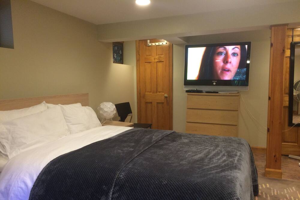 Photo of Bedroom in Griggs Park