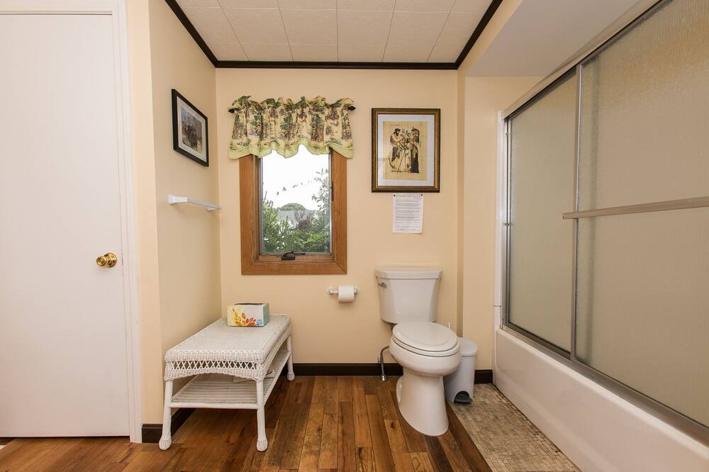 Photo of Bathroom in Narragansett