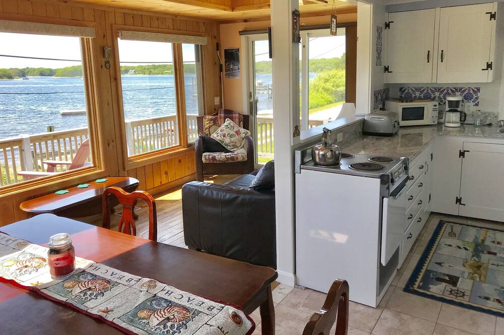 Photo of Bedroom in Narragansett