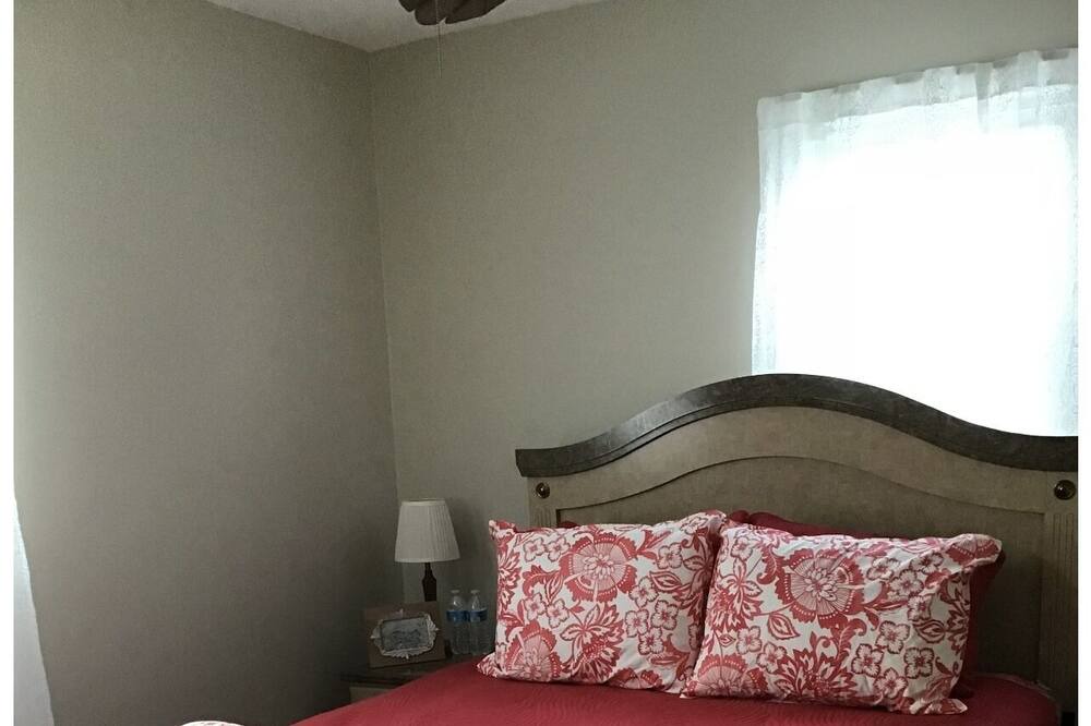 Photo of Bedroom in Narragansett