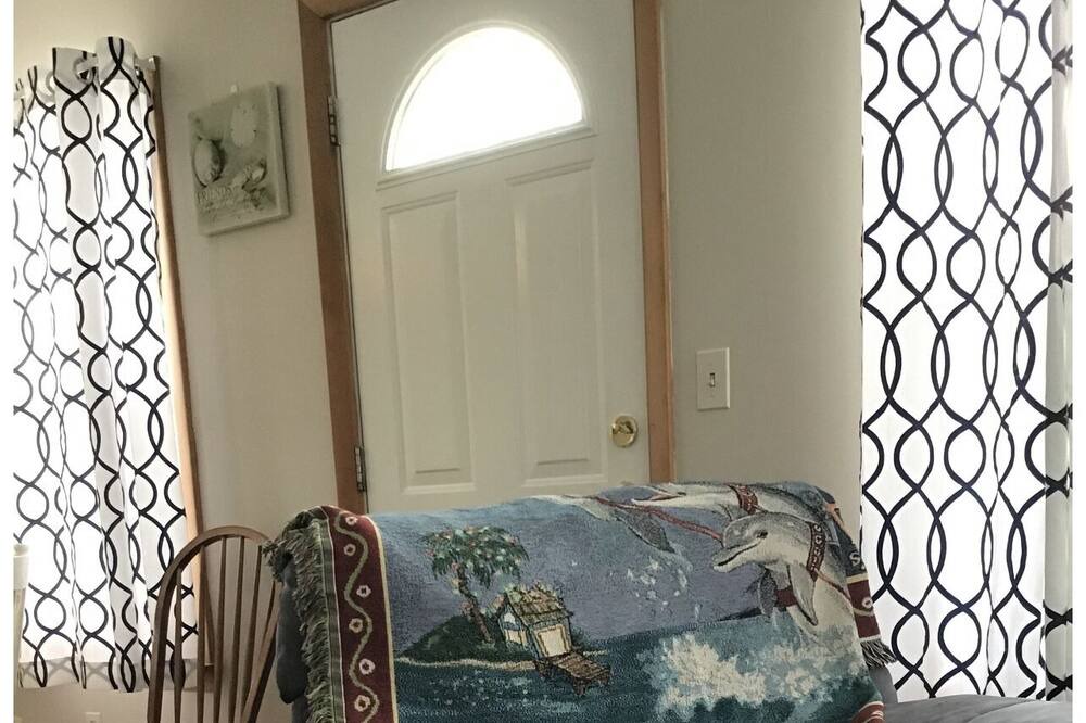 Photo of Livingroom in Narragansett