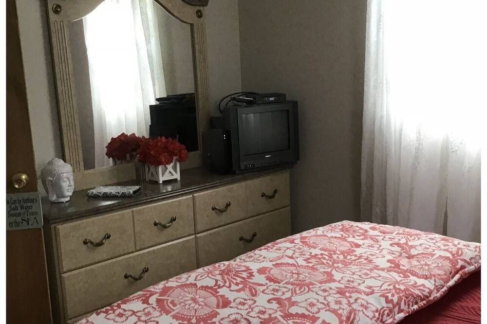 Photo of Bedroom in Narragansett