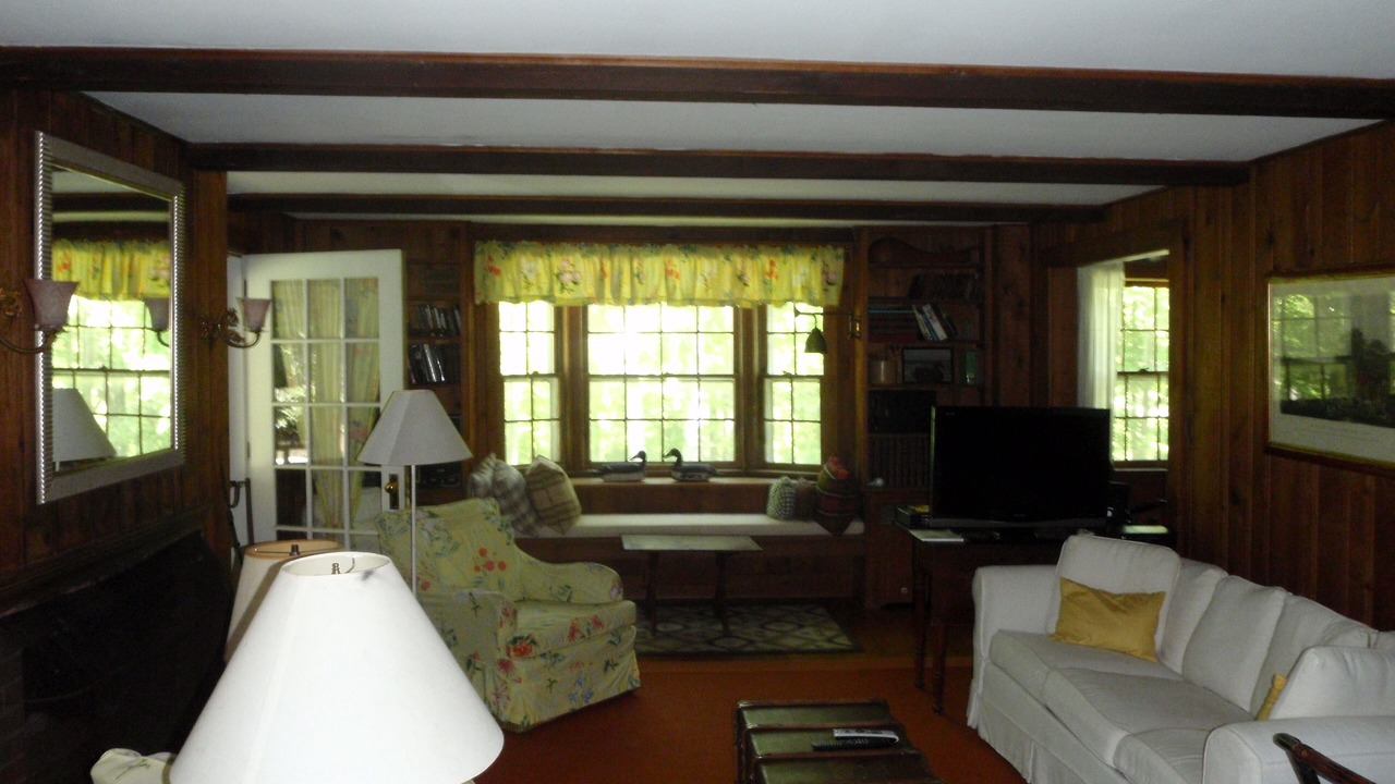 Photo of Livingroom in Tyringham