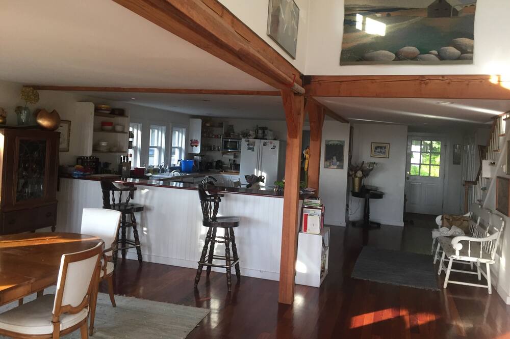 Photo of Livingroom in Aquinnah