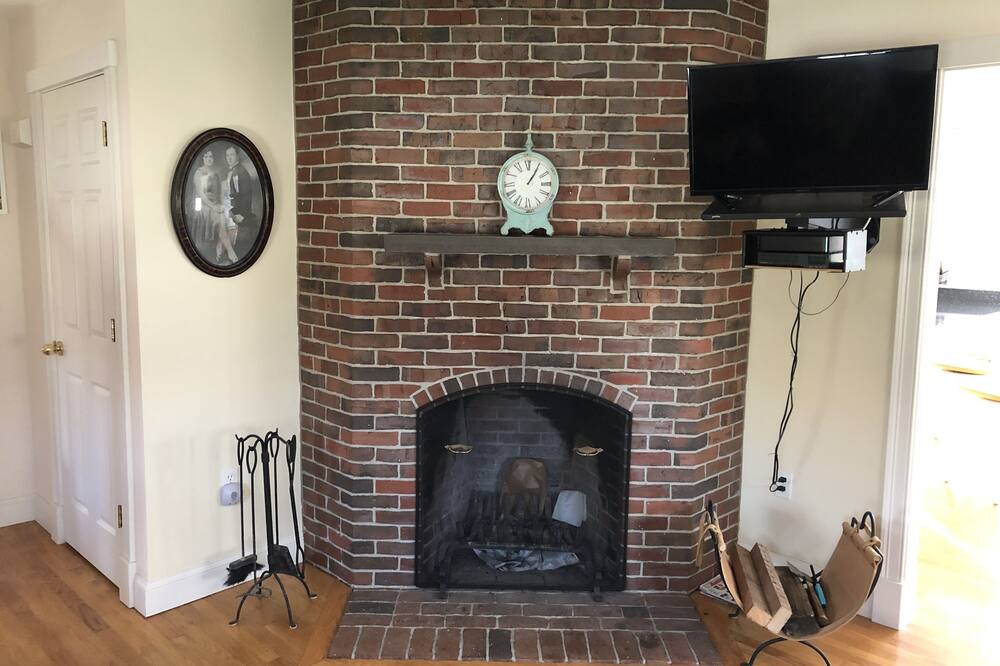 Photo of Livingroom in Brant Rock