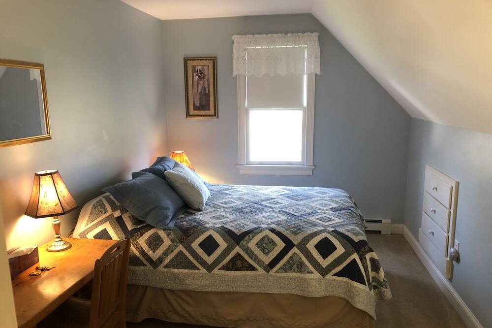 Photo of Bedroom in Brant Rock