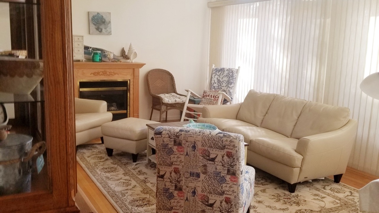 Photo of Livingroom in East Falmouth