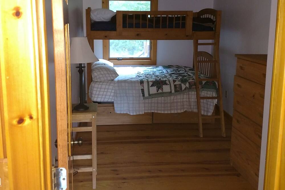Photo of Bedroom in Salem