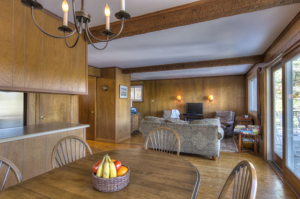 Photo of Bedroom in Sunapee