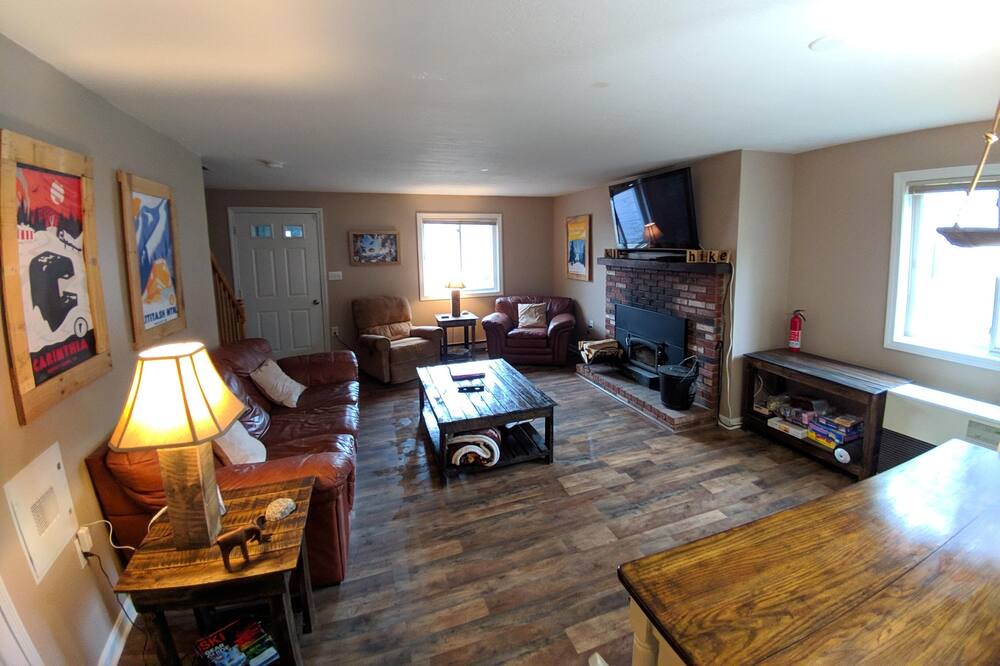 Photo of Livingroom in North Woodstock