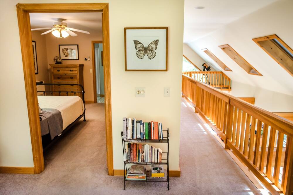 Photo of Bedroom in Williamsville