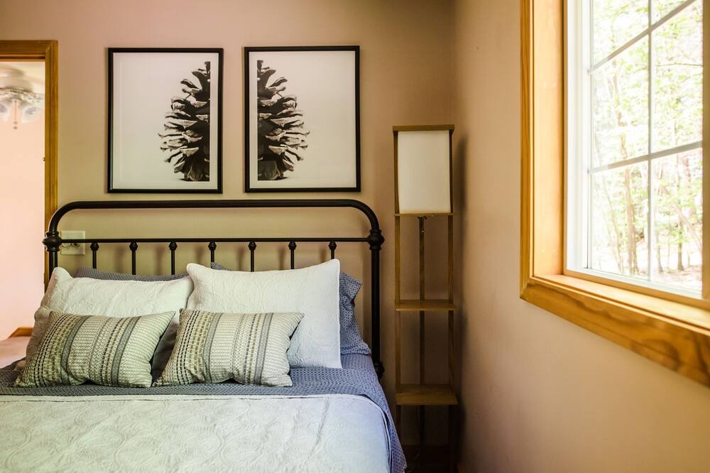 Photo of Bedroom in Williamsville