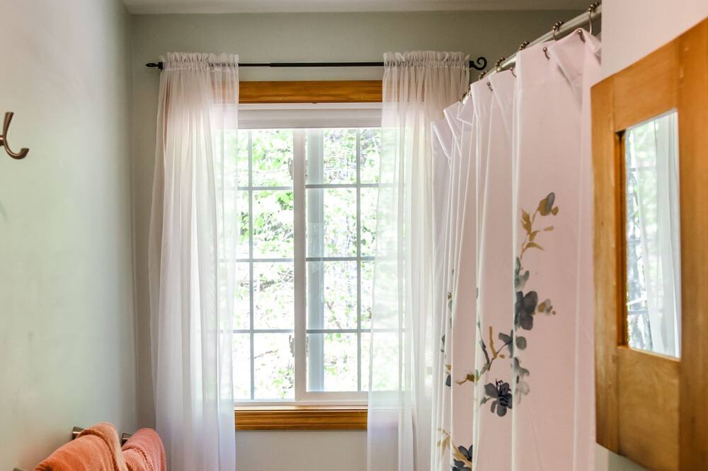 Photo of Bedroom in Williamsville