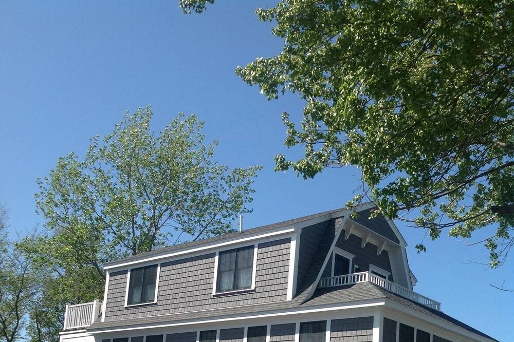 Photo of Outdoor in Hampton