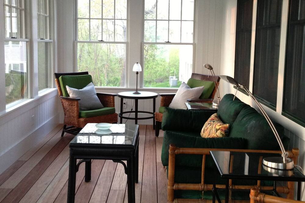 Photo of Outdoor in Hampton
