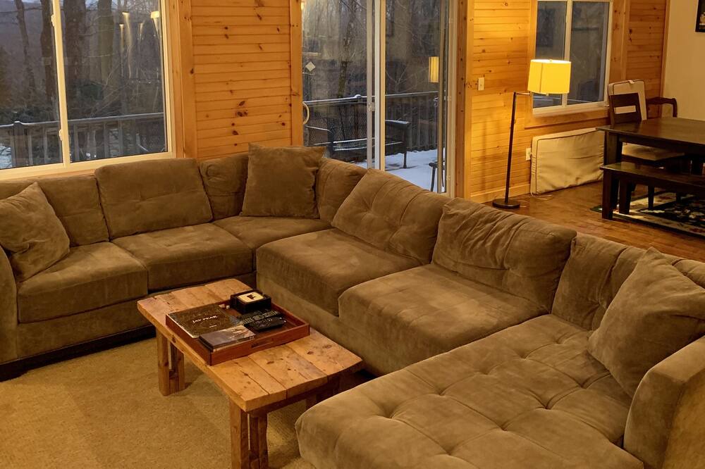 Photo of Livingroom in North Troy