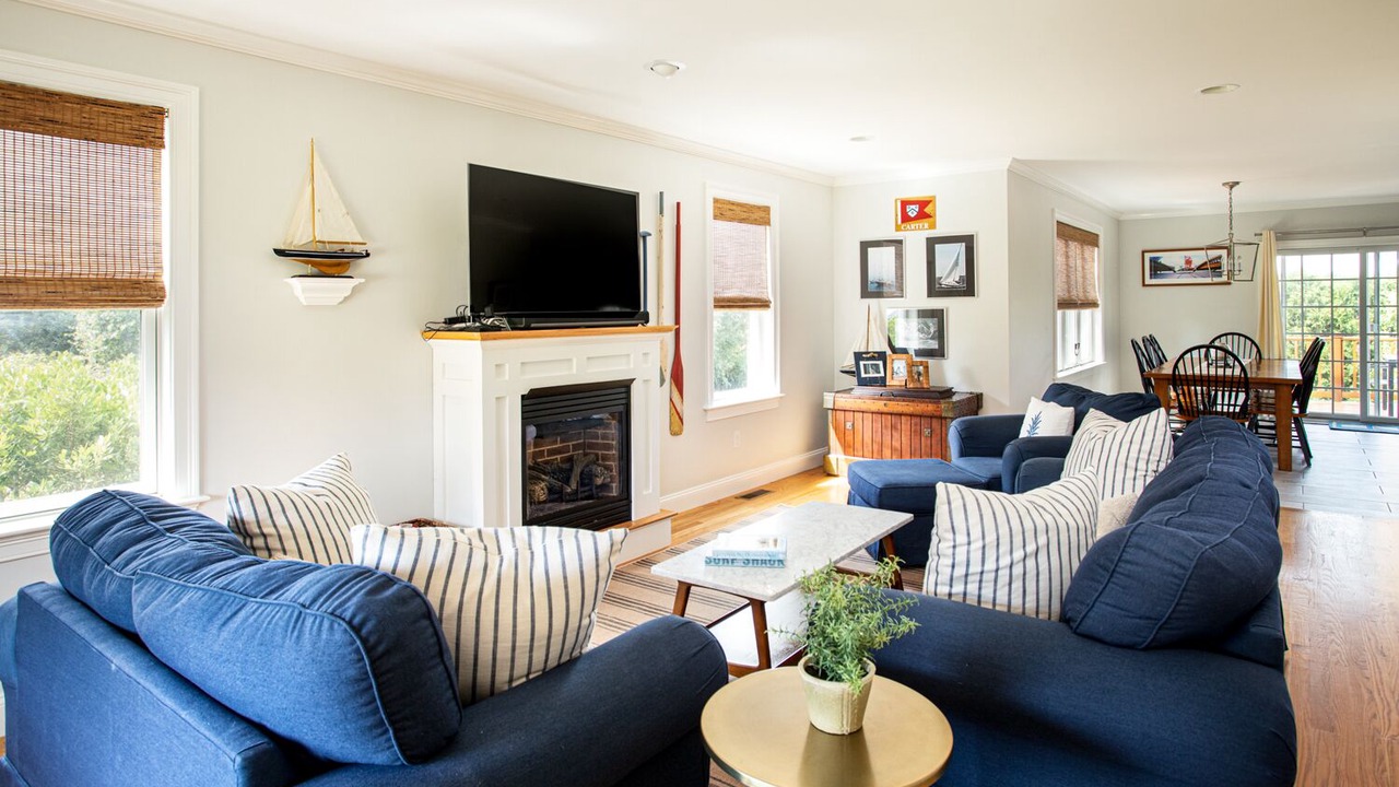 Photo of Livingroom in Newport East