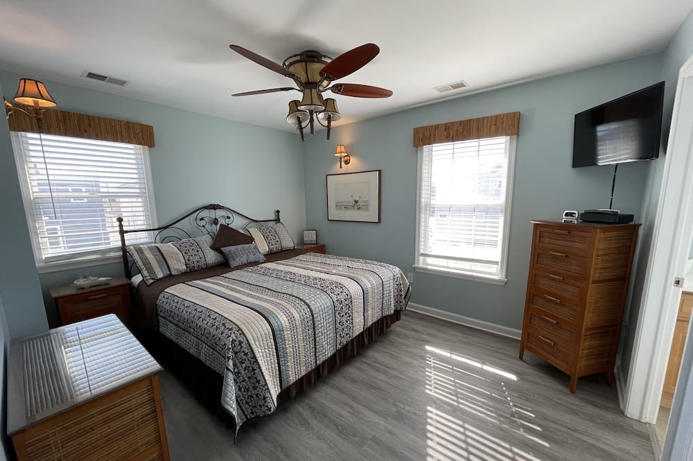 Photo of Bedroom in Ship Bottom