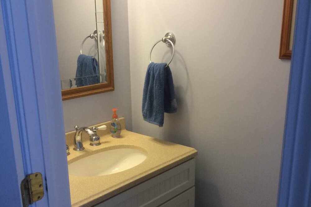 Photo of Bathroom in Sunapee
