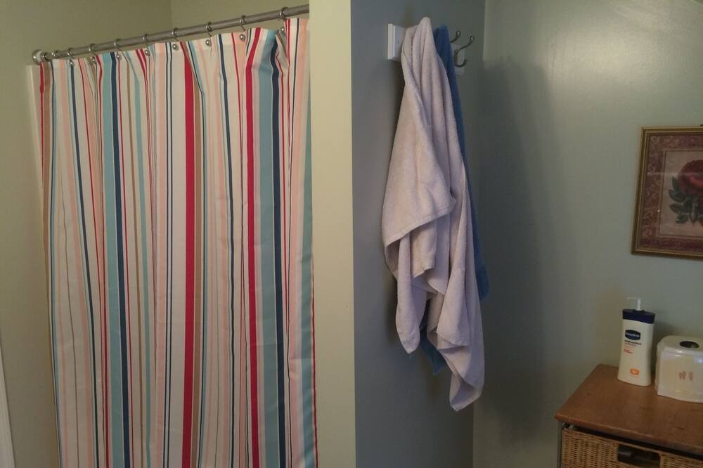Photo of Bathroom in Sunapee