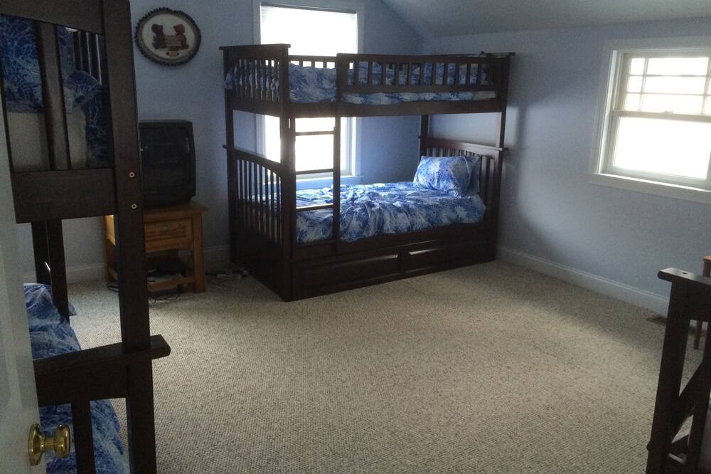 Photo of Bedroom in Sunapee