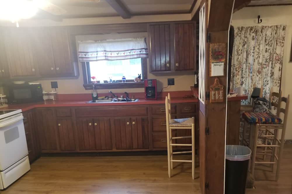 Photo of Kitchen in Groveton