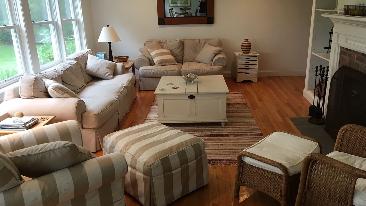 Photo of Livingroom in Aquinnah