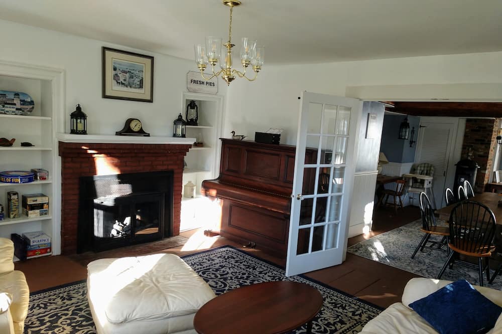 Photo of Livingroom in Barnstead