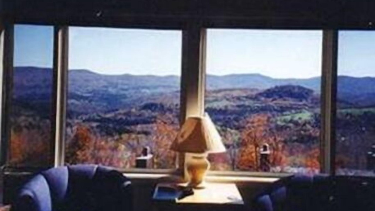 Photo of Livingroom in Warren