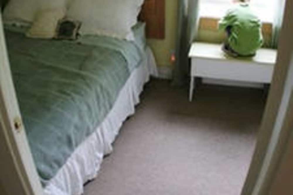 Photo of Bedroom in Tisbury