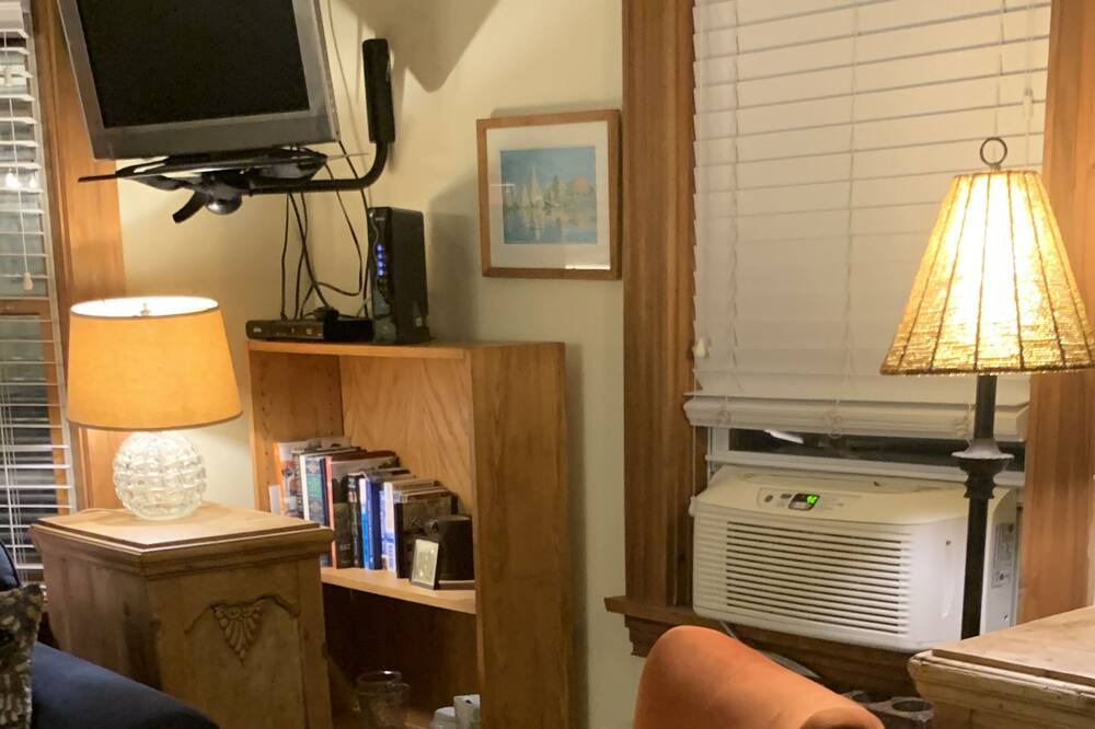 Photo of Livingroom in Tisbury