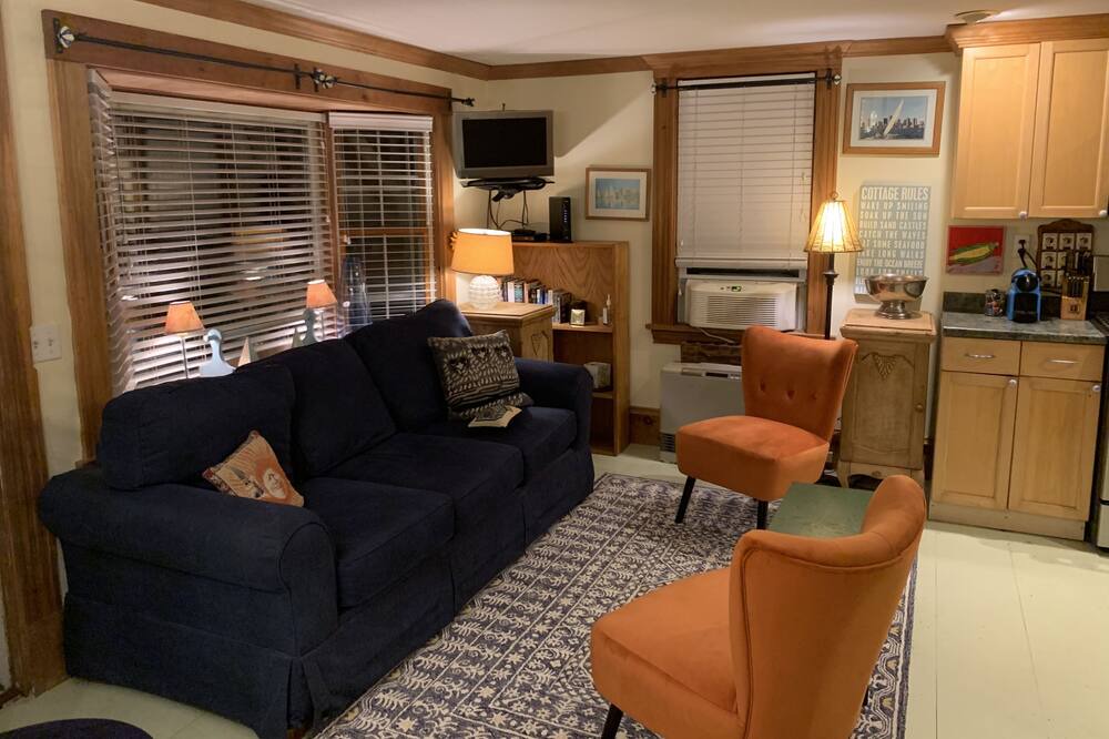 Photo of Livingroom in Tisbury