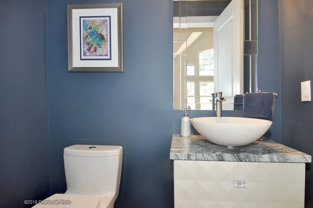 Photo of Bathroom in Watch Hill