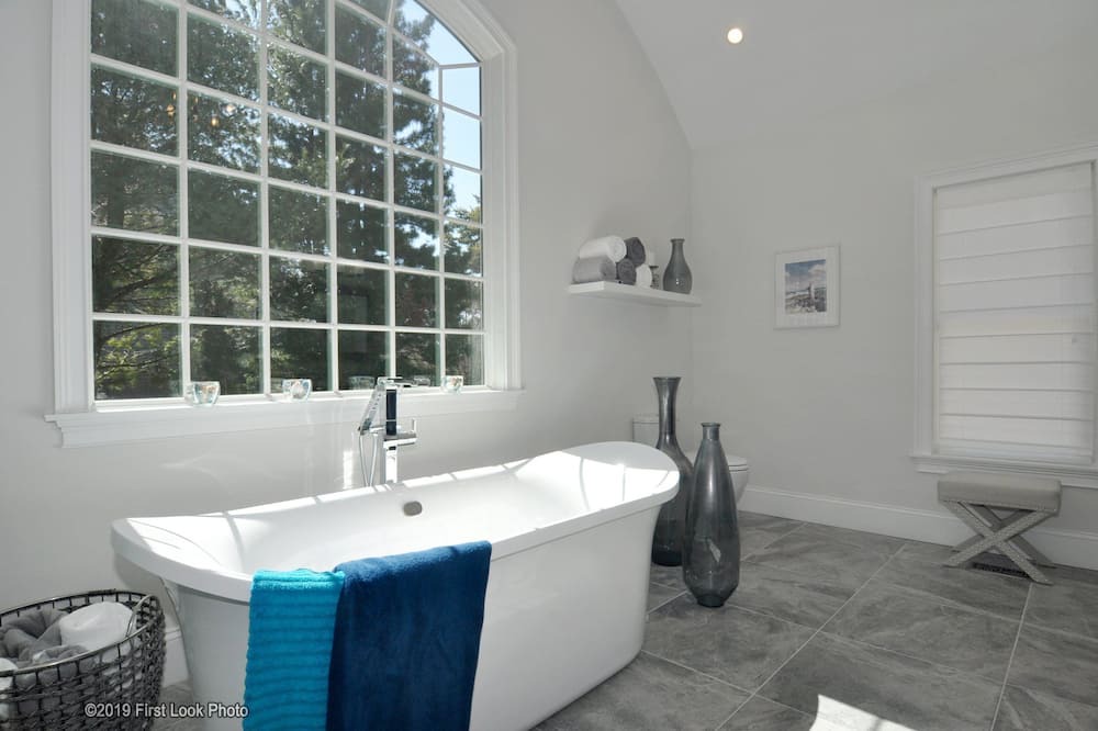 Photo of Bathroom in Watch Hill