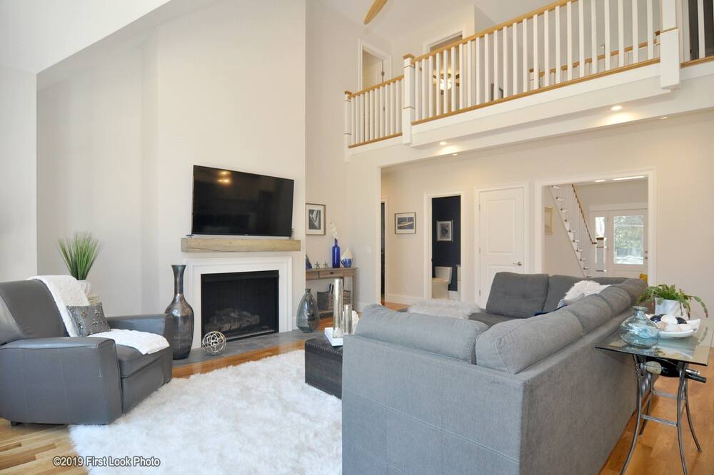 Photo of Livingroom in Watch Hill