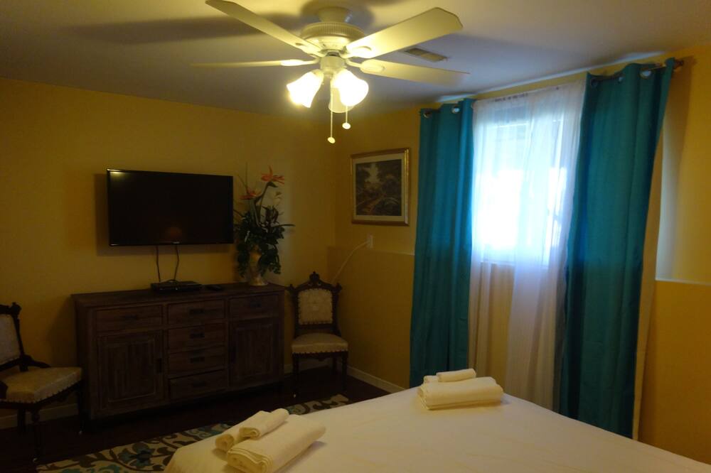 Photo of Bedroom in Virgil