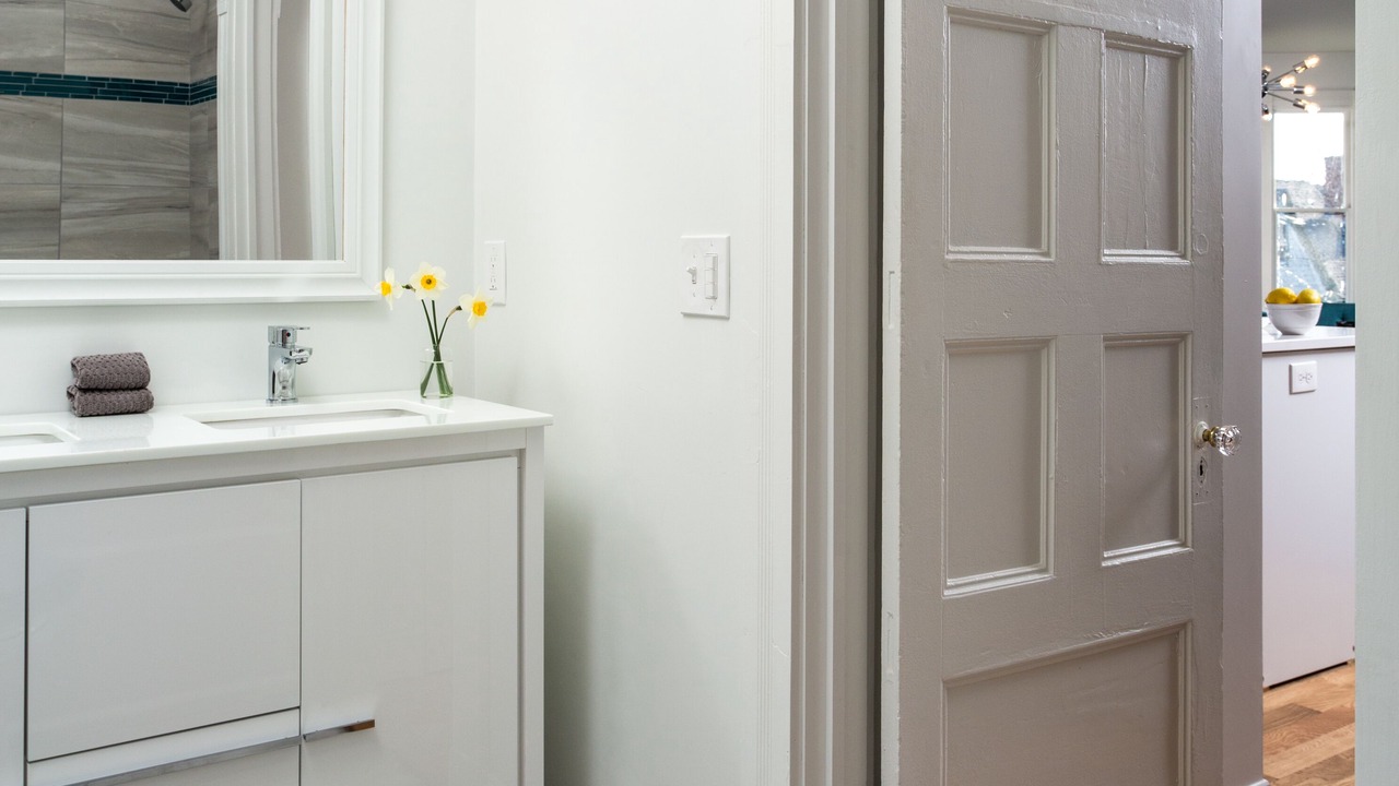 Photo of Bathroom in Top of the Hill