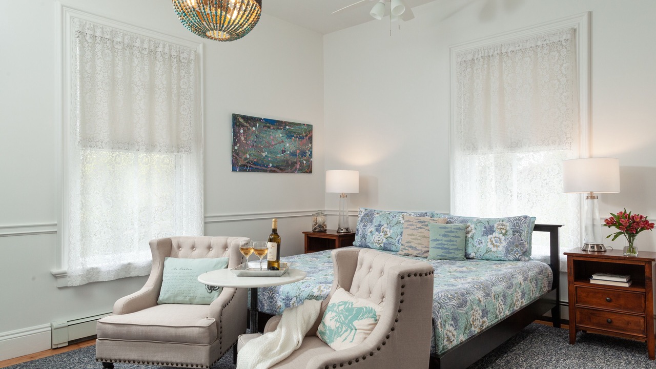 Photo of Livingroom in Top of the Hill