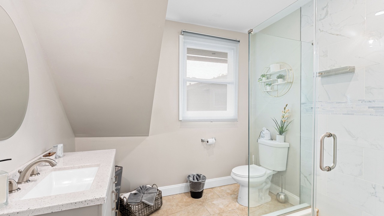 Photo of Bathroom in East Lansdowne