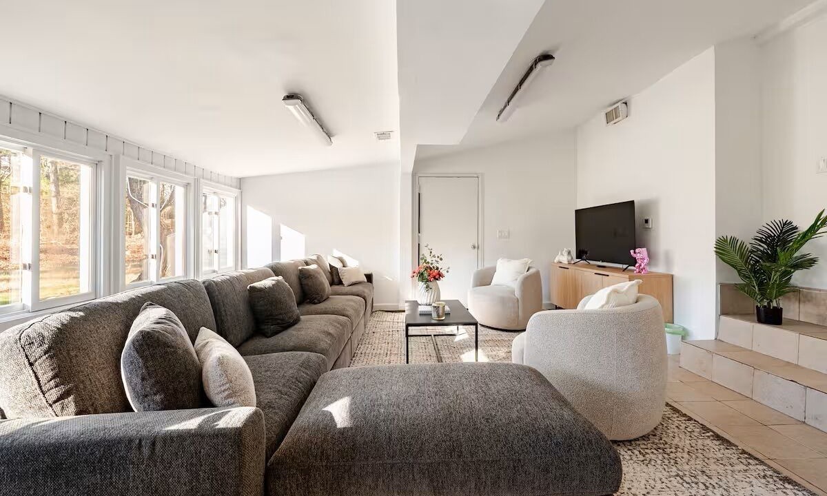 Photo of Livingroom in Norwalk