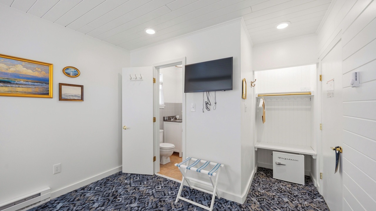 Photo of Bathroom in Higgins Beach