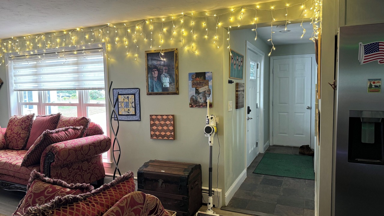 Photo of Livingroom in Pittsfield