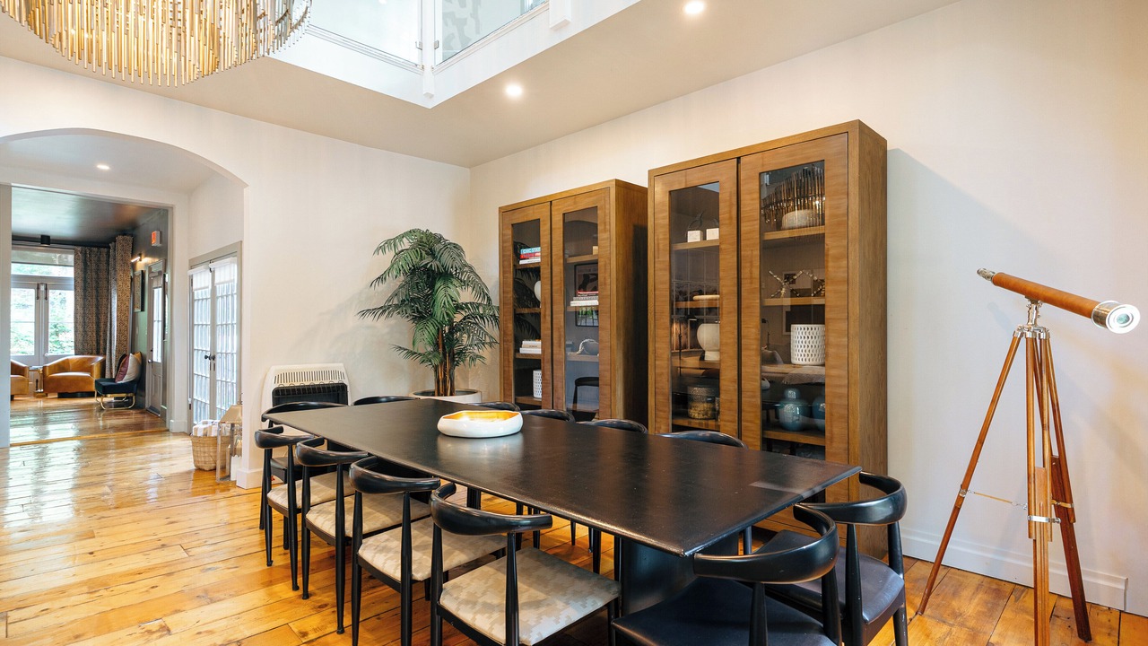 Photo of Livingroom in Oak Hill