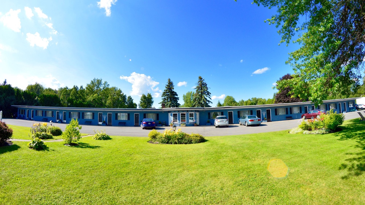 Photo of Buildings in Sennett