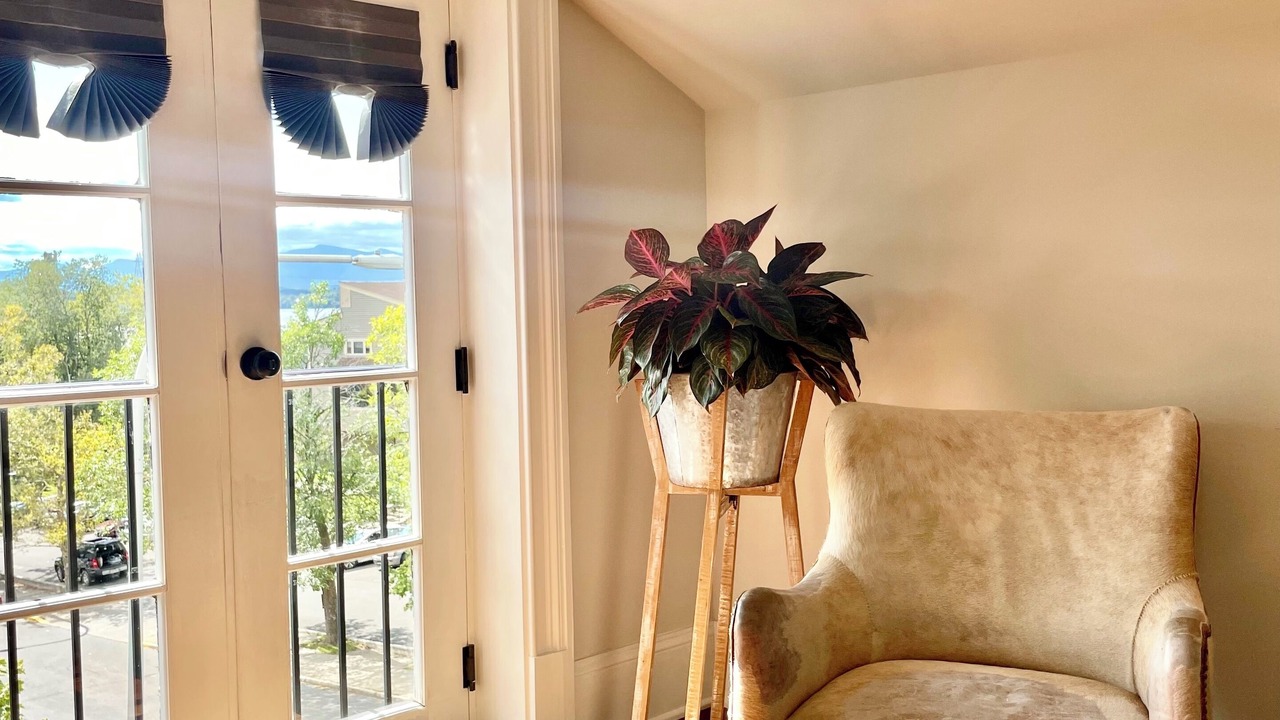 Photo of Livingroom in Hudson