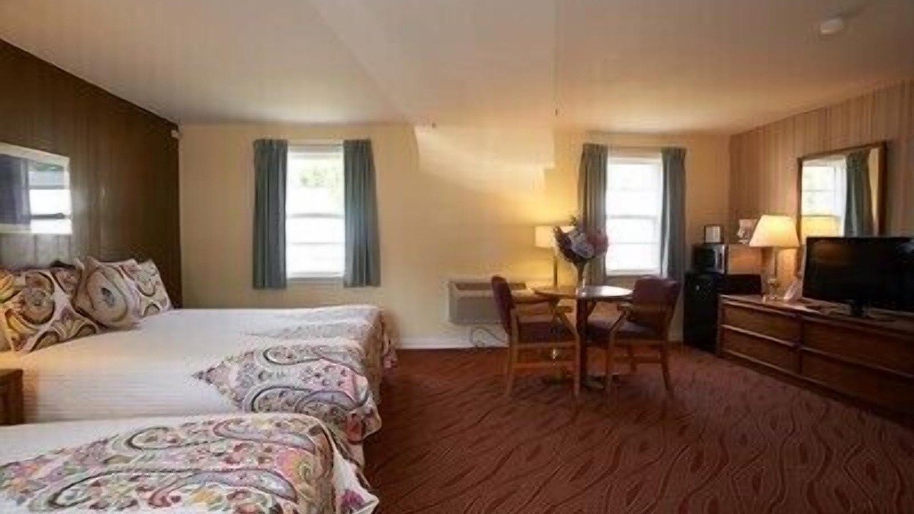 Photo of Bedroom in Clinton
